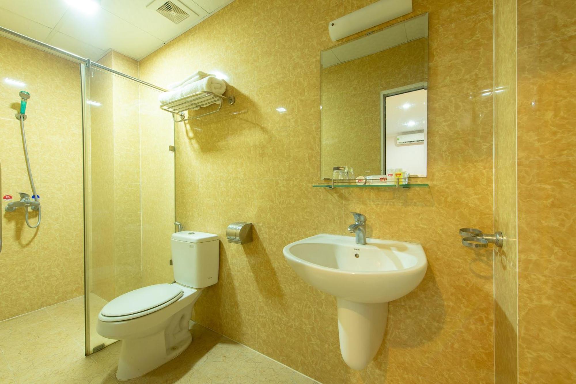 Capital O 417 Truong Son Hotel 하노이 외부 사진